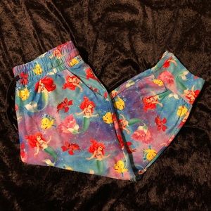 Little Mermaid Adult Capri Joggers w/Pockets